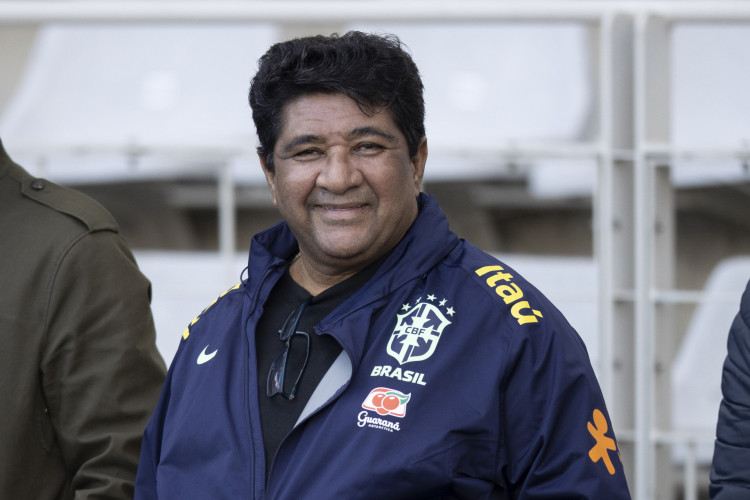 Presidente da CBF Ednaldo Rodrigues em treino da seleção brasileira no estádio Charléty, em Paris, na França