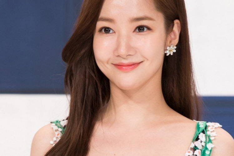 Atriz Park Minyoung se envolve em polêmica de relacionamento com empresário