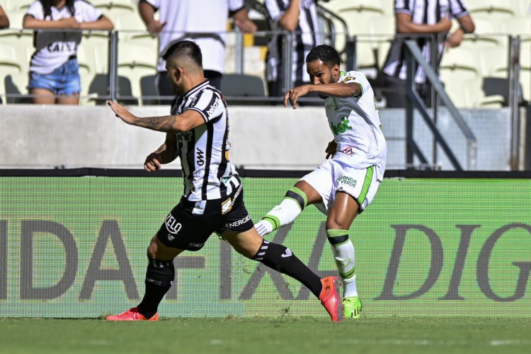 Ceará e América-MG se enfrentaram neste sábado, 1°, pelo Brasileirão 2022. 