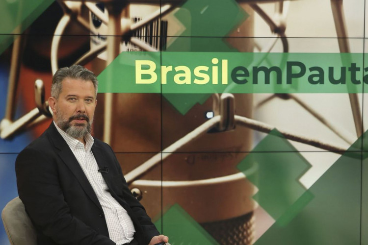 Secretário de radiofusão do ministério das comunicações do Ministério de Ciência e Tecnologia, Maximiliano Martinhão, é o entrevistado do programa  Brasil em Pauta. 