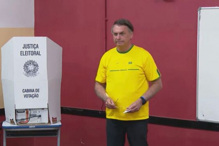 Jair Bolsonaro vota no Rio de Janeiro