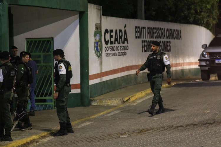 Tragédia em Sobral. Estudante entra em escola e atira em três colegas de sala, (Foto: Thais Mesquita) 