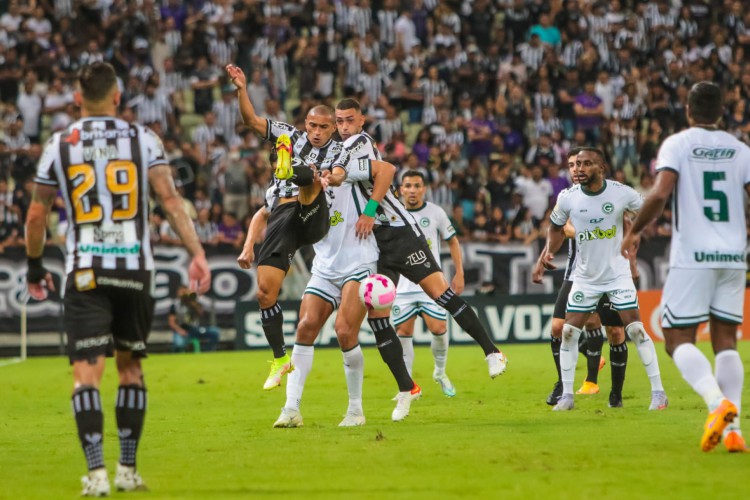 Ceará e Goiás se enfrentaram na Arena Castelão em jogo válido pela 30ª rodada do Brasileirão. 