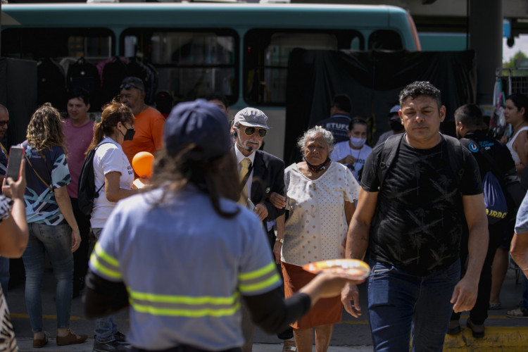 ￼ESQUETE teatral alertou a população sobre os direitos dos idosos