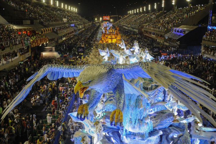 Desfile das escolas de samba do Grupo Especial no Sambódromo da Marquês de Sapucaí. Portela.