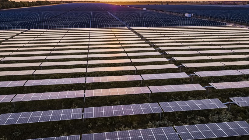 Construtora abandona obras de parque solar no Cariri e demite mais de 100 trabalhadores.