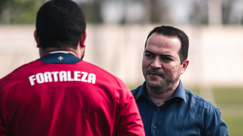 Presidente Marcelo Paz em treino do Fortaleza no CT do Coritiba, em Curitiba