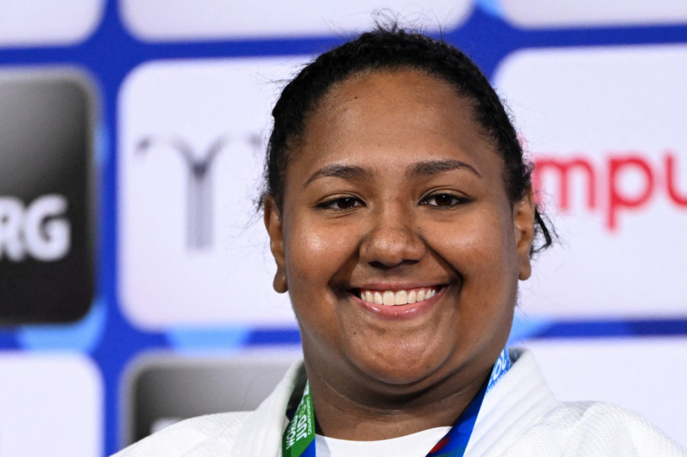 Beatriz Souza Supera Caminho Difícil, Perde Final E é Prata No Mundial ...