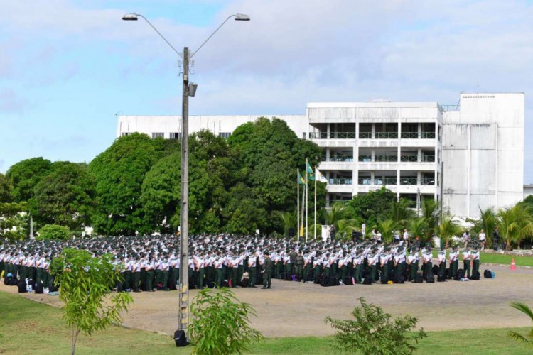 Foto Ilustrativa. Alunos-soldados aprovados no concurso da PMCE 