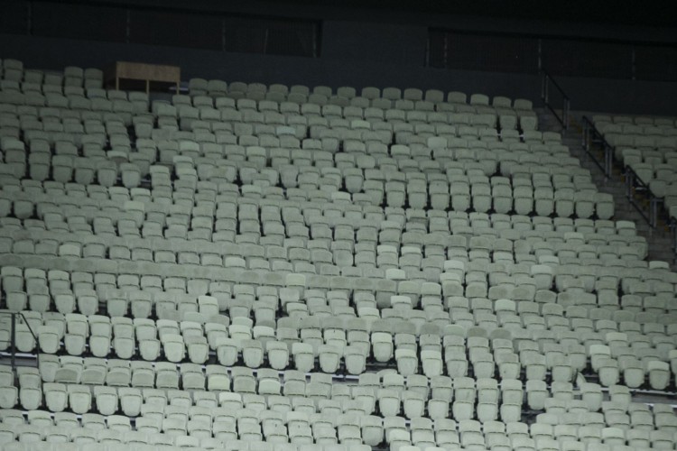 Brasil, Ceará, Fortaleza, 16.10.2022: Ceará x Cuiabá, Arena Castelão pelo Campeonato Brasileiro. Com confusão da torcida do Ceará e com pessoas dentro do campo. (Foto: Aurélio Alves/ O POVO)