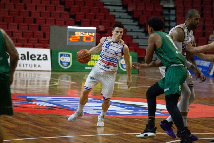 O Fortaleza Basquete Cearense converteu apenas 13 de 29 lances livres na partida contra o Cerrado. 