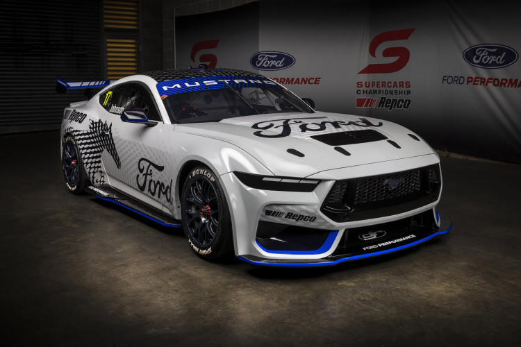 O novo Mustang terá um total de seis modelos de corrida que vão competir globalmente em várias categorias