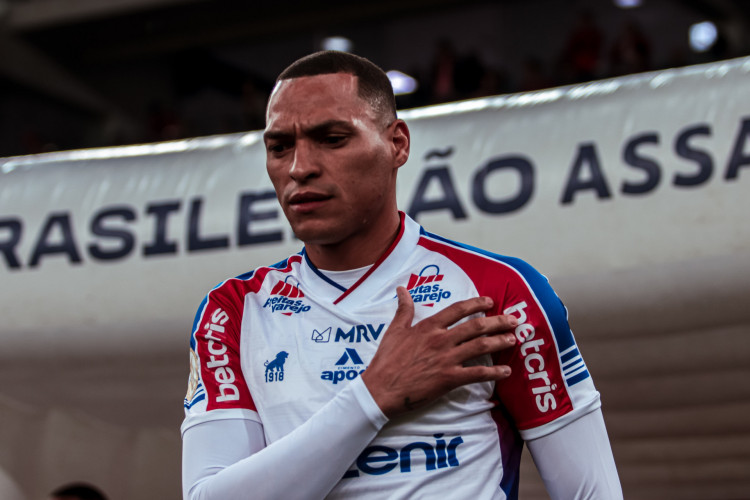 Zagueiro Titi no jogo Athletico-PR x Fortaleza, na Arena da Baixada, pelo Campeonato Brasileiro Série A