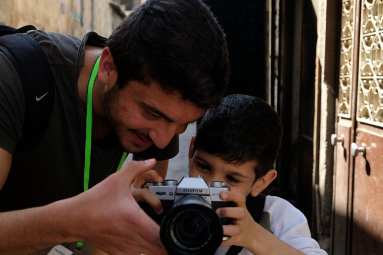 Atividades buscam estimular interesse em fotografia nas crianças
