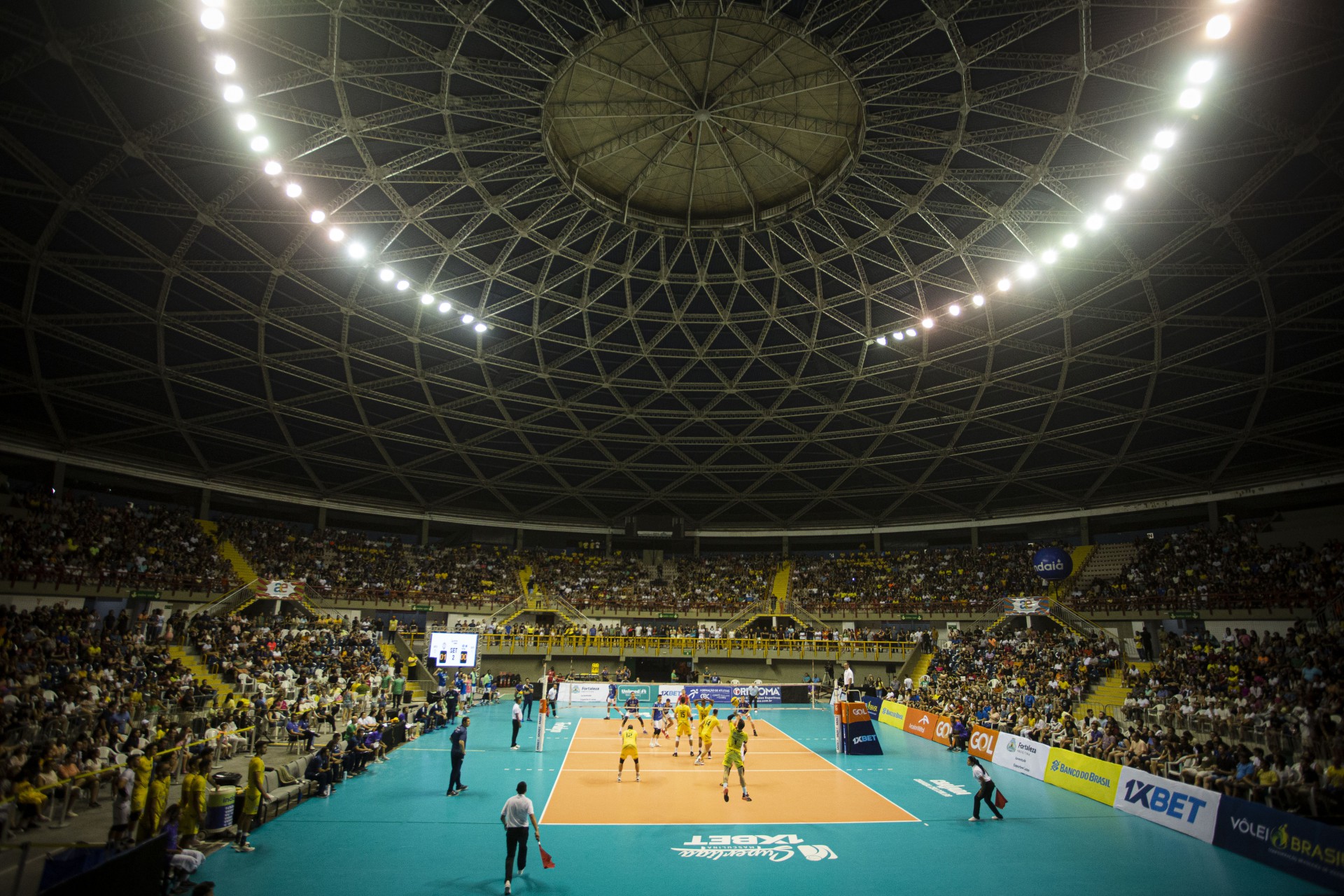 BRASIL, CEARÁ, FORTALEZA, 21.10.2022: Cuca x Cruzeiro, Super Liga de vôlei, partida que aconteceu no Ginásio Paulo Sarasate. (Foto: Aurelio Alves/ O POVO) (Foto: AURÉLIO ALVES)