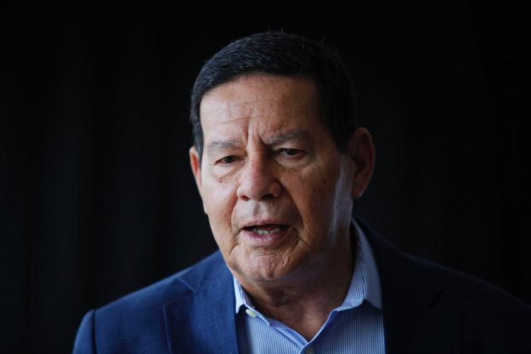 Vice-presidente da República, Hamilton Mourão (Republicanos), desembarcou em Fortaleza neste sábado