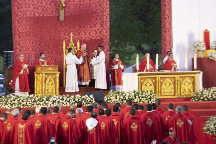 Vaticano, por meio de dom Leonardo Steiner, 71, arcebispo de Manaus e primeiro cardeal da floresta Amazônica, oficializa a beatificação da Menina Benigna no Cariri nesta segunda-feira, 24
