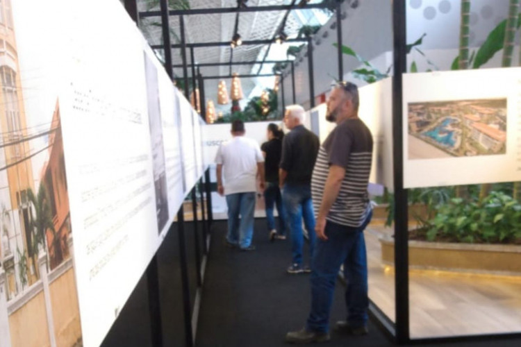 Sinduscon-CE 80 anos: Exposição conta história da construção civil do Ceará
