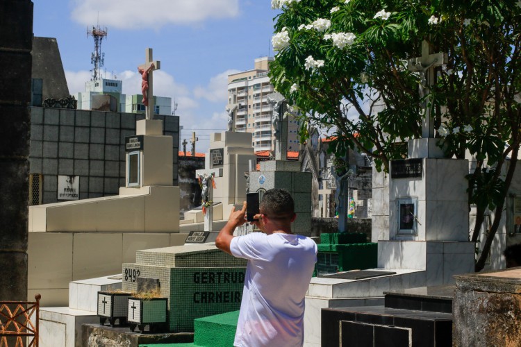 Alguns cemitérios de Fortaleza prepararam programação especial para o Dia de Finados