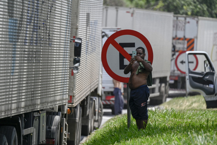 Bloqueio em rodovia federal no Rio de Janeiro