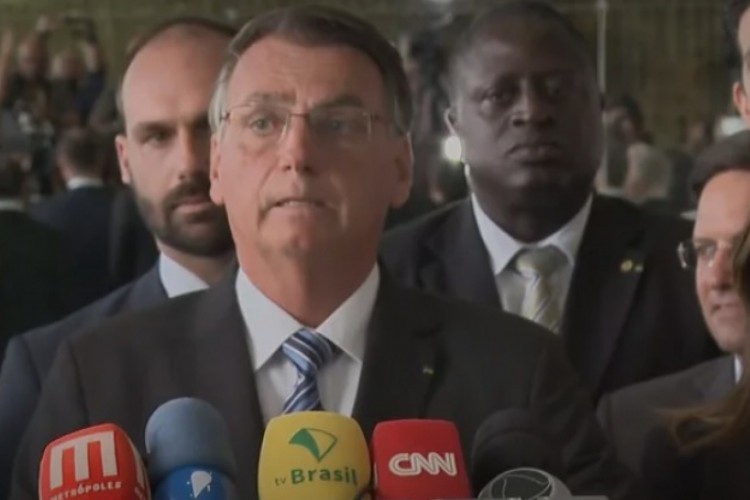 Bolsonaro faz pronunciamento e não comenta vitória de Lula