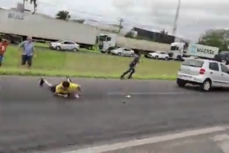 Motorista atropela grupo de bolsonarista no interior de São Paulo nesta quarta-feira, 2