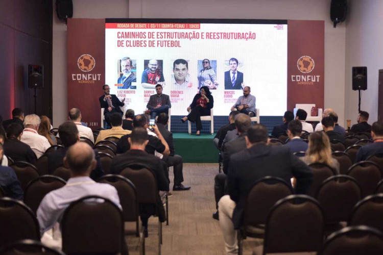 Presidente do Atlético-CE participa de mesa de debate no primeiro dia da Confut. 