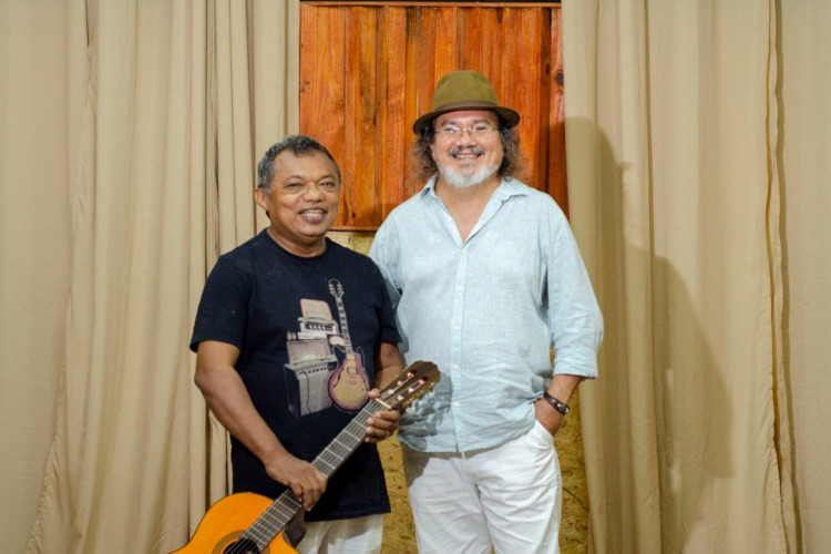 João Pirambu e Jon Soarez se apresentam nesta sexta-feira, 4