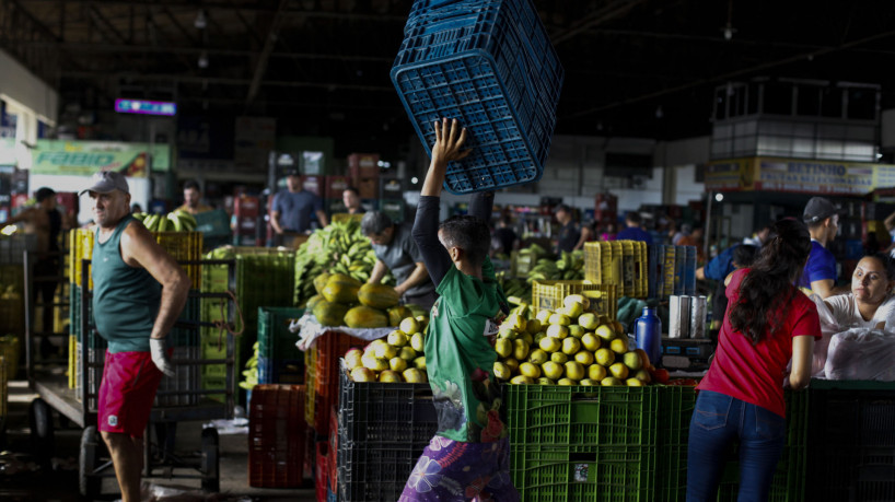 ￼CESTA básica na Grande Fortaleza ficou 12,94% mais cara