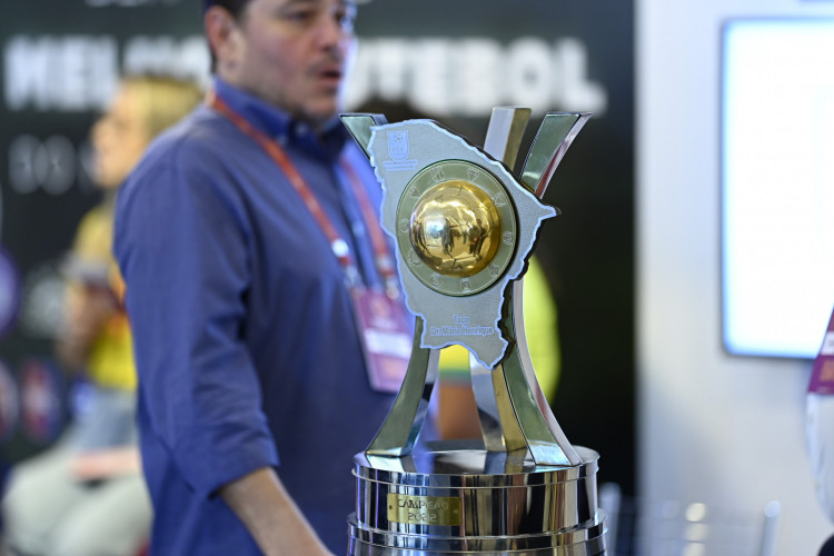 Taça do Campeonato Cearense no evento Confut Nordeste