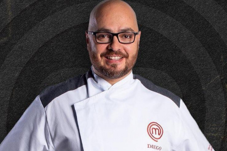 Diego Saciolotto ganhou a final e é campeão do MasterChef Profissionais 2022, talent show exibido na Band