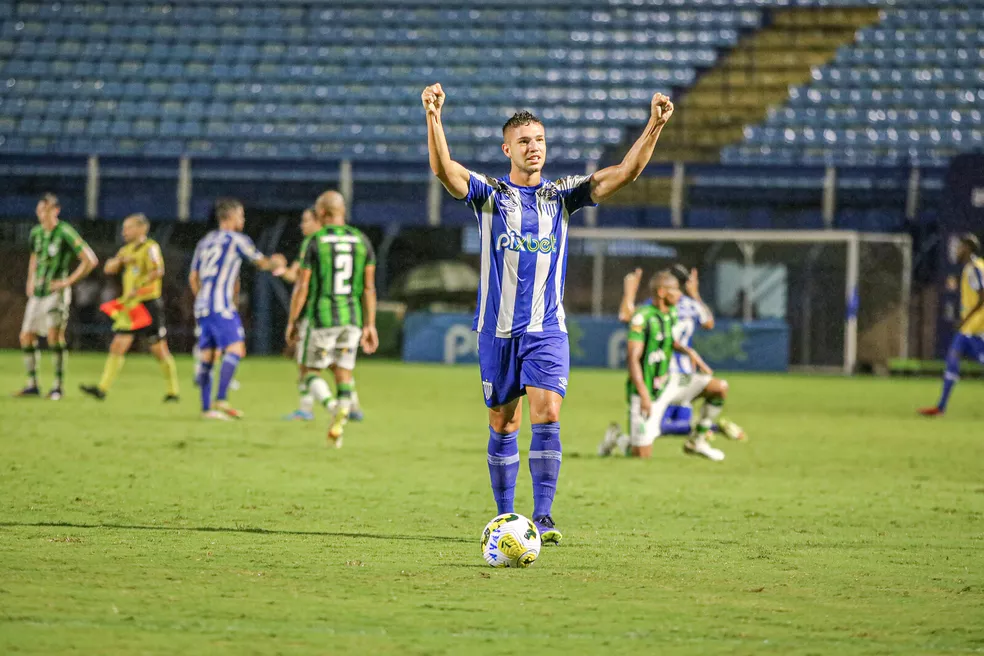 Guilherme Bissoli é desfalque diante do Ceará