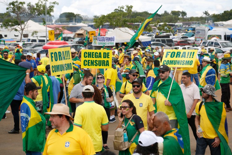 Apoiadores o presidente Jair Bolsonaro (PL) durante atos golpistas.