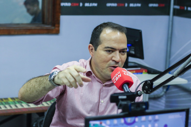 FORTALEZA, CE, BRASIL, 16.11.2022: Presidente do Fortaleza, Marcelo Paz, participou do programa Esportes do Povo na rádio CBN (Foto: Thais Mesquita/OPOVO)































































































