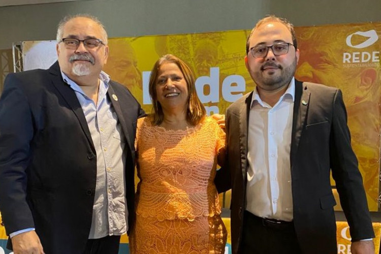 Pedro Ivo (à esquerda), Toinha Rocha (meio) e Wesley Diógenes (à direita). 