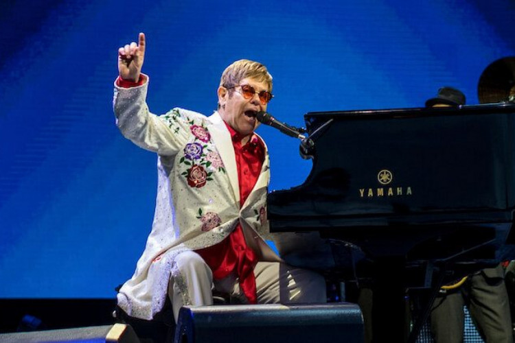 Disney+ transmitirá show ao vivo de Elton John nos Estados Unidos 