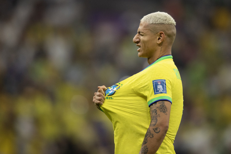 Richarlison comemora gol no jogo Brasil x Sérvia, no Lusail Stadium, pela Copa do Mundo 2022