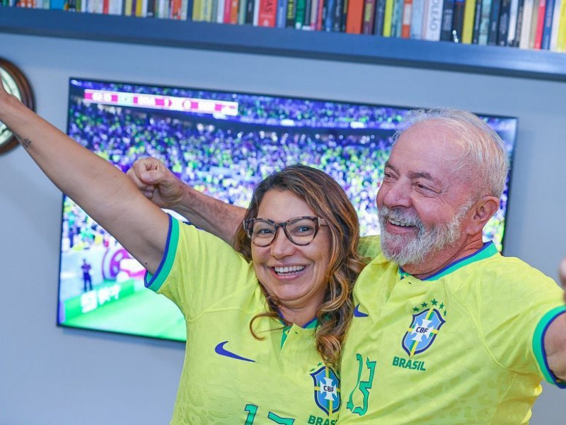 Brasileiros mantêm otimismo para estreia do Brasil na Copa