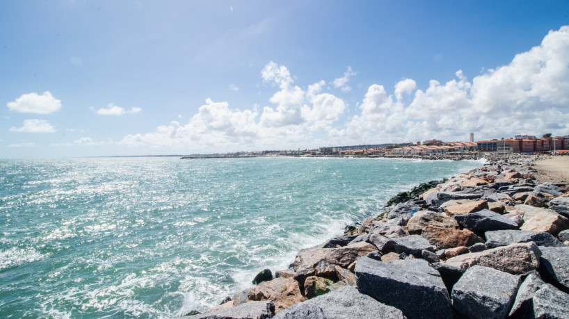 Praias próprias para banho: Fortaleza tem 22 trechos adequados na orla
