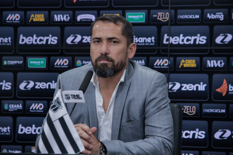 FORTALEZA, CEARÁ, BRASIL, 28-11-2022:  Apresentação de Gustavo Morínigo, novo técnico do Ceará Sporting Clube. (Foto: Samuel Setubal/ Especial para O Povo)