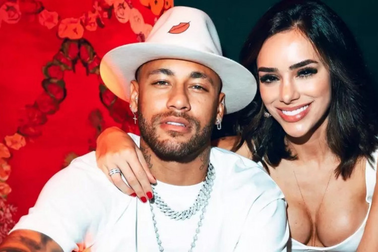 Neymar acende suspeitas de namoro com atriz americana