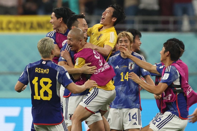 Japoneses vibram com classificação para as oitavas de final da Copa do Mundo