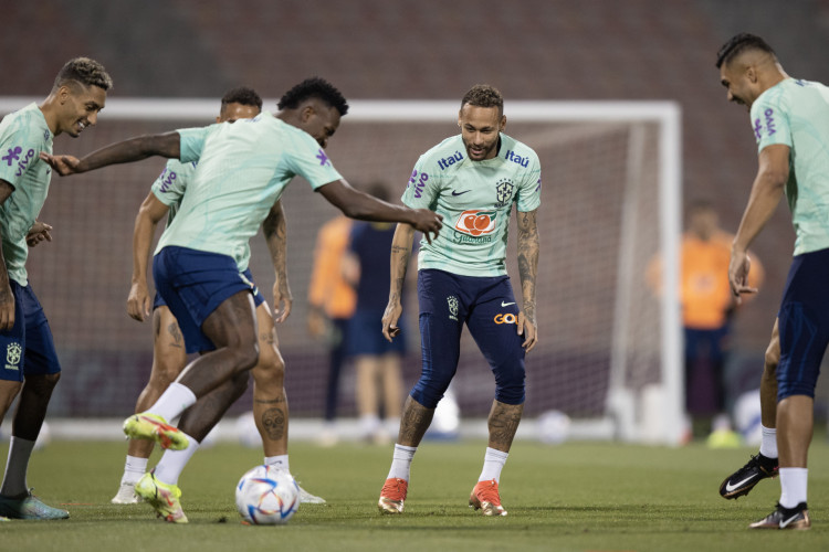 Seleção brasileira inicia preparação para duelo contra Coreia do Sul