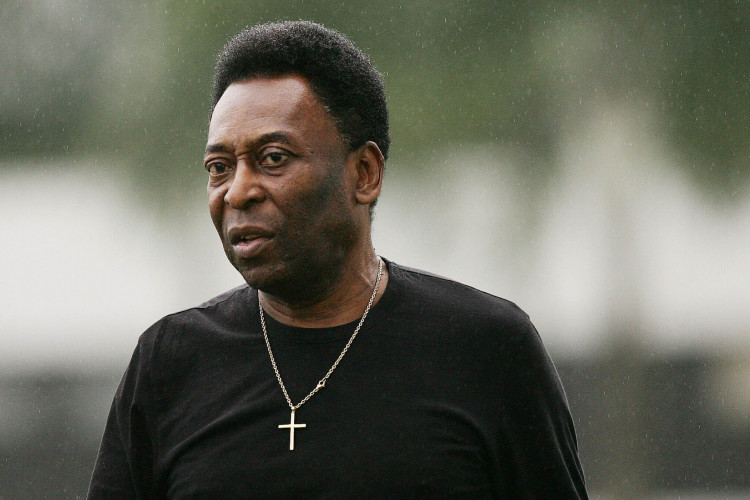 PELÉ trata câncer de cólon