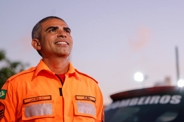 FORTALEZA, CEARA, BRASIL, 07.12.22: Jaime Oliveira. Coletiva de bombeiro que nadou 21 km. (Aurelio Alves/ O POVO)