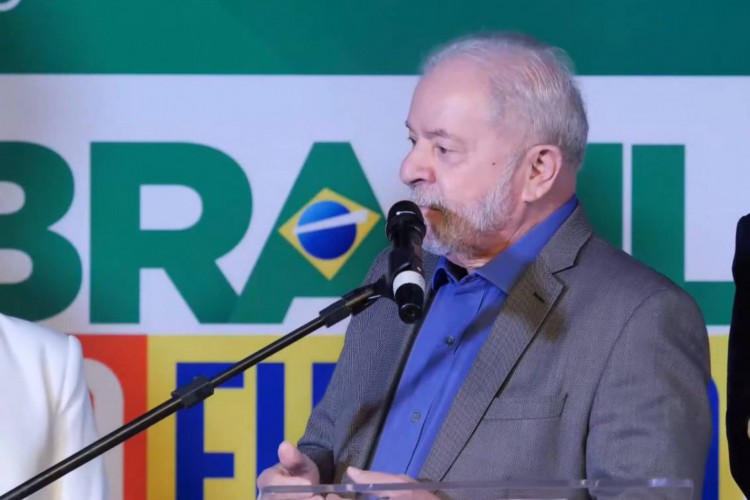 Lula (PT) divulgou lista inicial com o nome de cinco ministros.