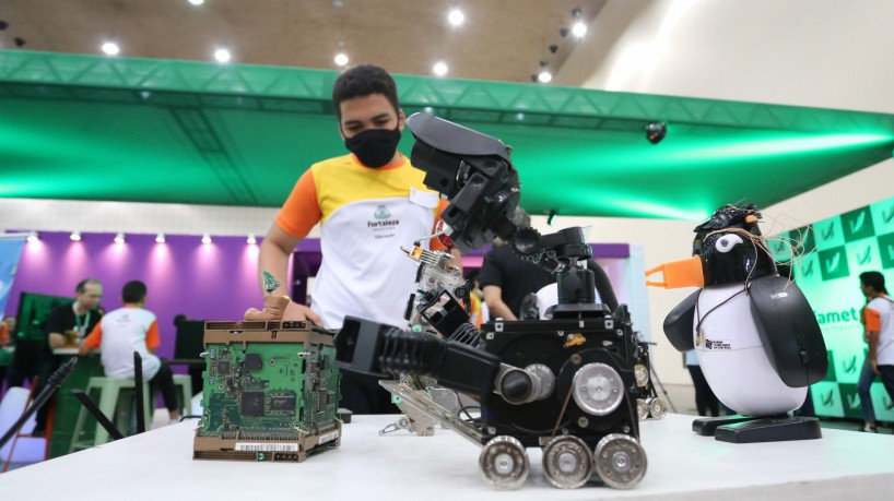 Juventude Digital Festival reuniu empresas, academia e os alunos do programa da Prefeitura de Fortaleza em um mix de aprendizado e networking