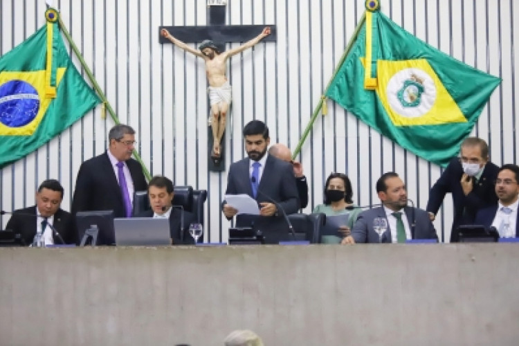 Sessão no Plenário da Assembleia Legislativa