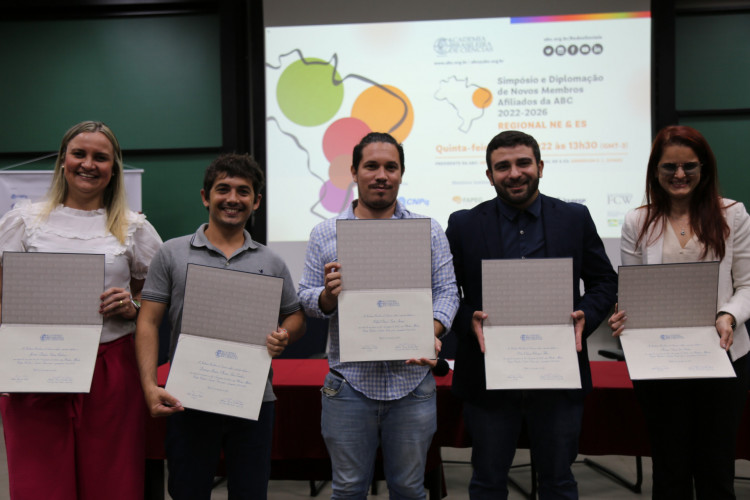 Cientistas recebem diplomação de novos membros afiliados da ABC após simpósio em Natal/RN 
