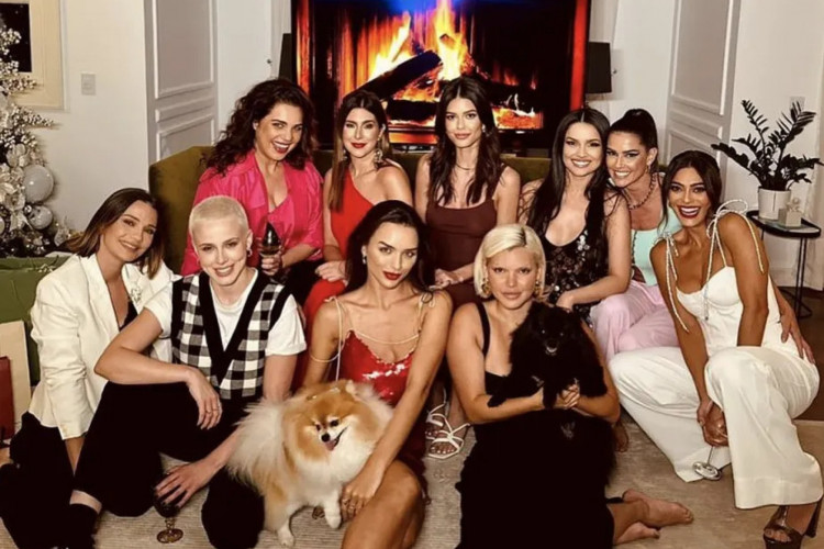 Juliette reúne as atrizes Isabel Teixeira, Deborah Secco, Juliana Paes, Fernanda Paes Leme, Vitória Strada e Marcella Rica e mais celebridades para amigo secreto